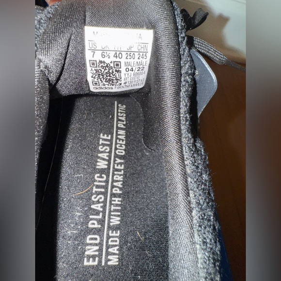 Adidas Ultraboost - Picture 7 of 7